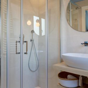 Private Bathroom Single Room